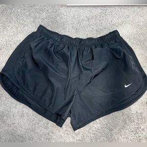Nike Tempo Shorte - Black - XXL